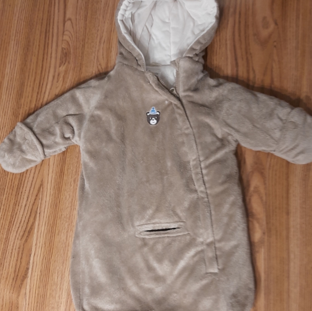 Baby clothes